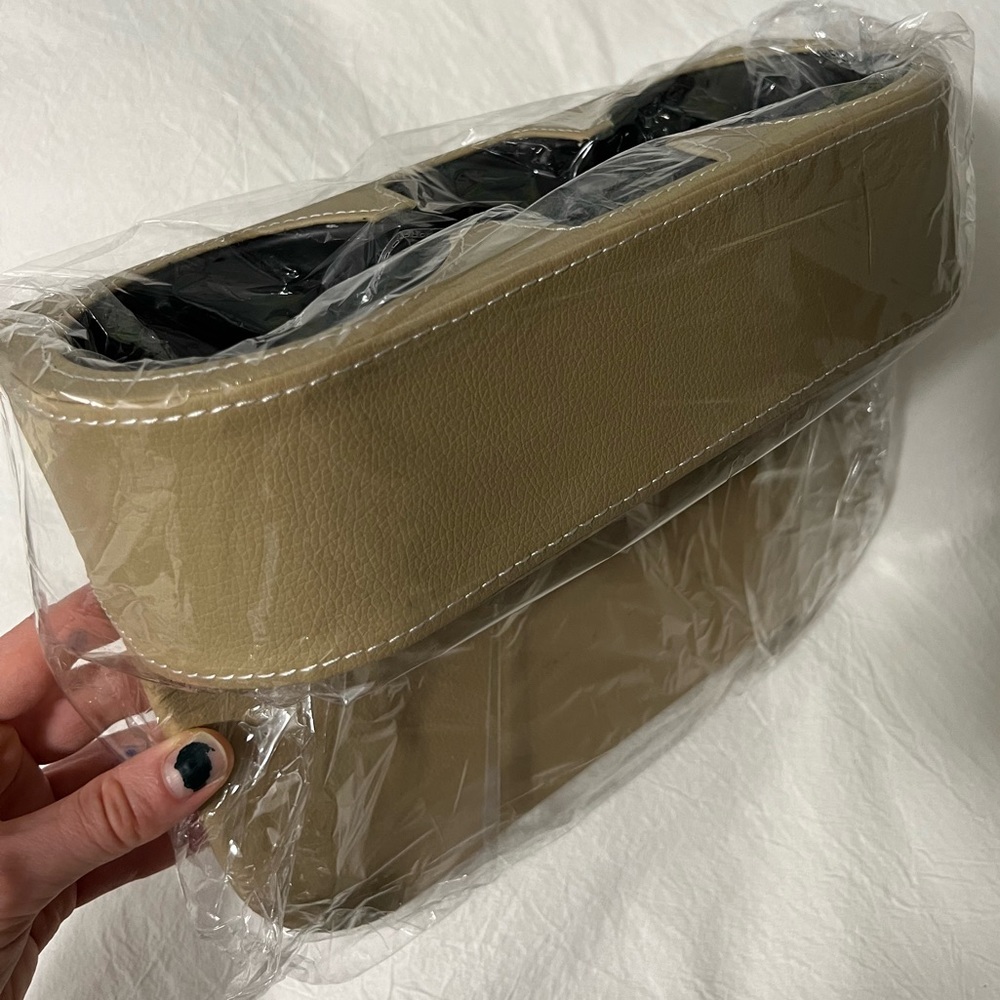 2/$20 ~USED EXTRA CAR/TRUCK CONSOLE HOLDER
